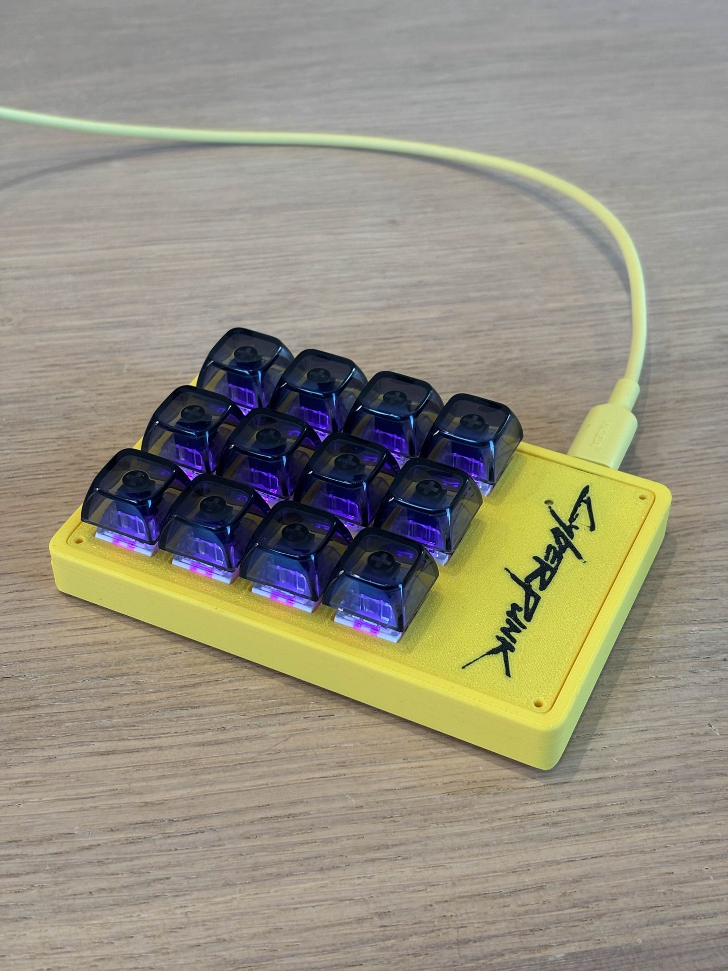 Makrokeyboard Cyberpunk Tatzucon edition Pre Sale
